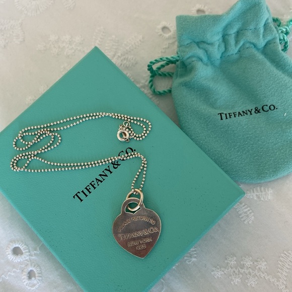 Tiffany Heart Pendant and Beaded Chain (Sterling Silver) - Picture 2 of 3